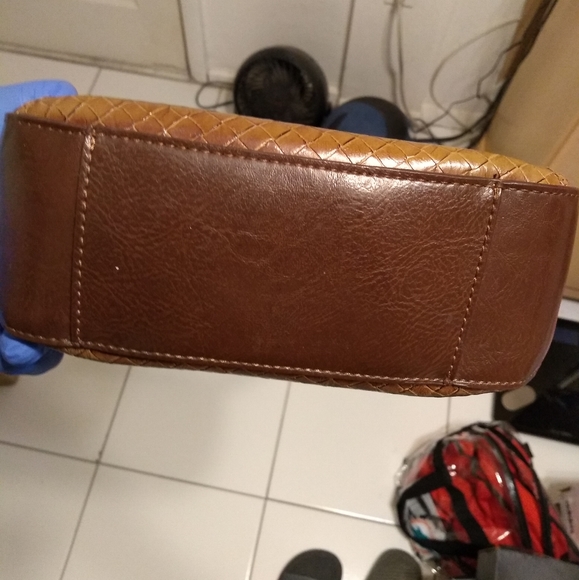 Relic Brand Leathers Woven Leather Purse - Picture 8 of 8